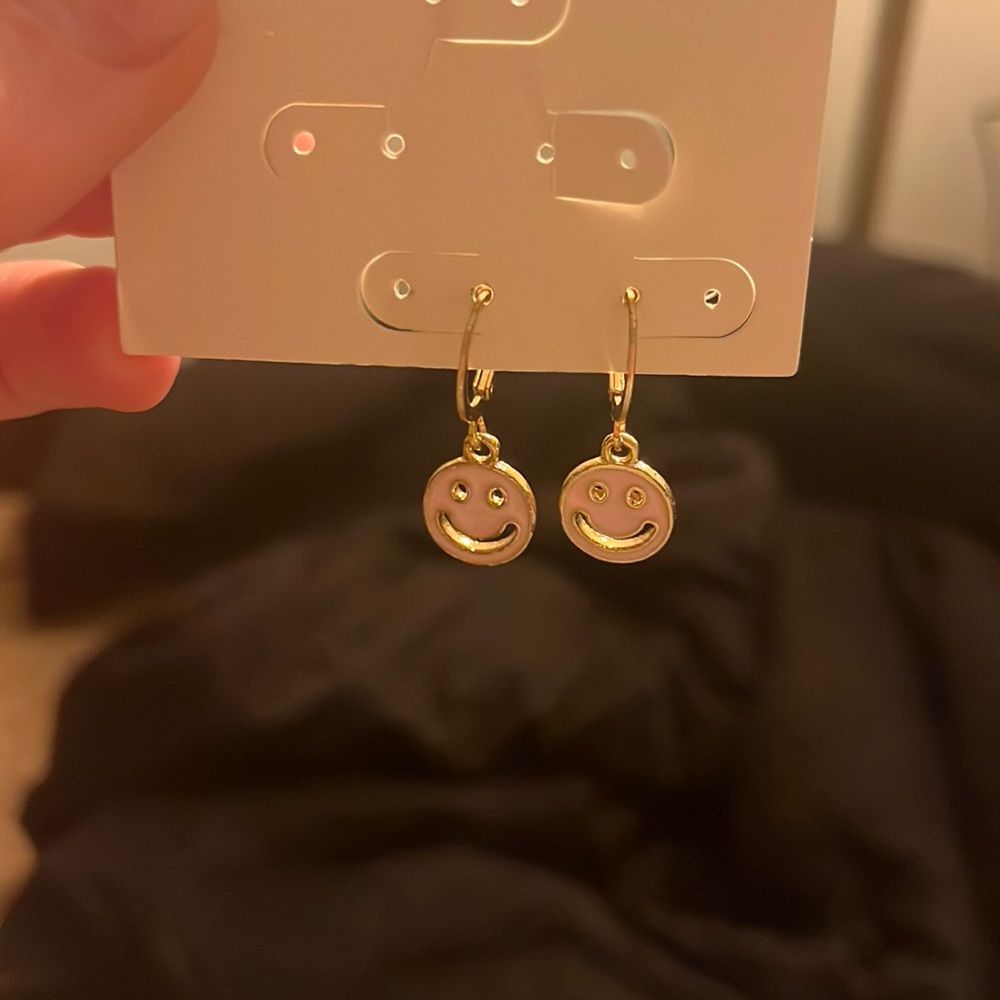 Smiley face earrings